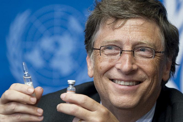 Bill Gates, Co-Chair the Bill & Melinda Gates Foundation shows a vaccine during the press conference. UN Photo / Jean-Marc Ferr